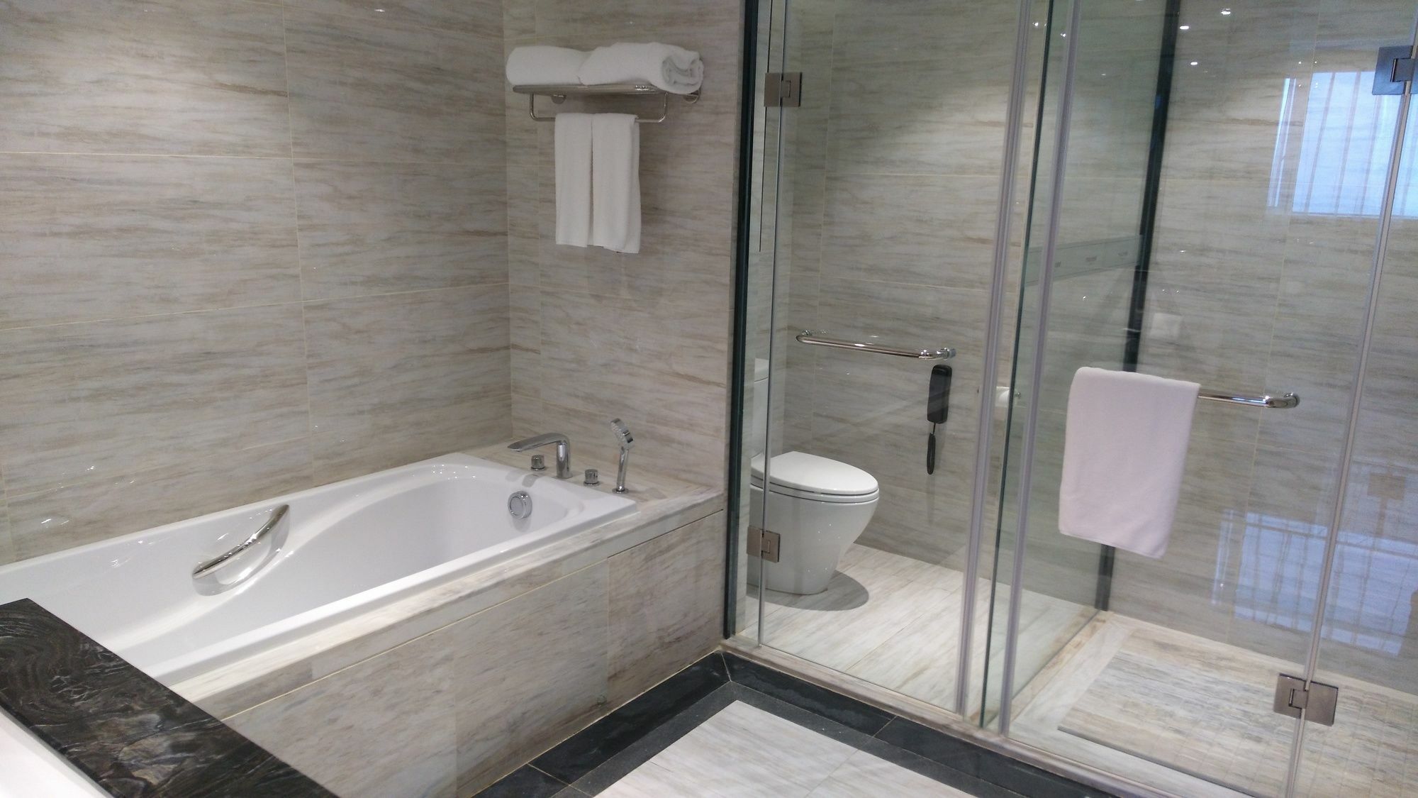 Hilton Garden Inn Wuhan Hankou المظهر الخارجي الصورة